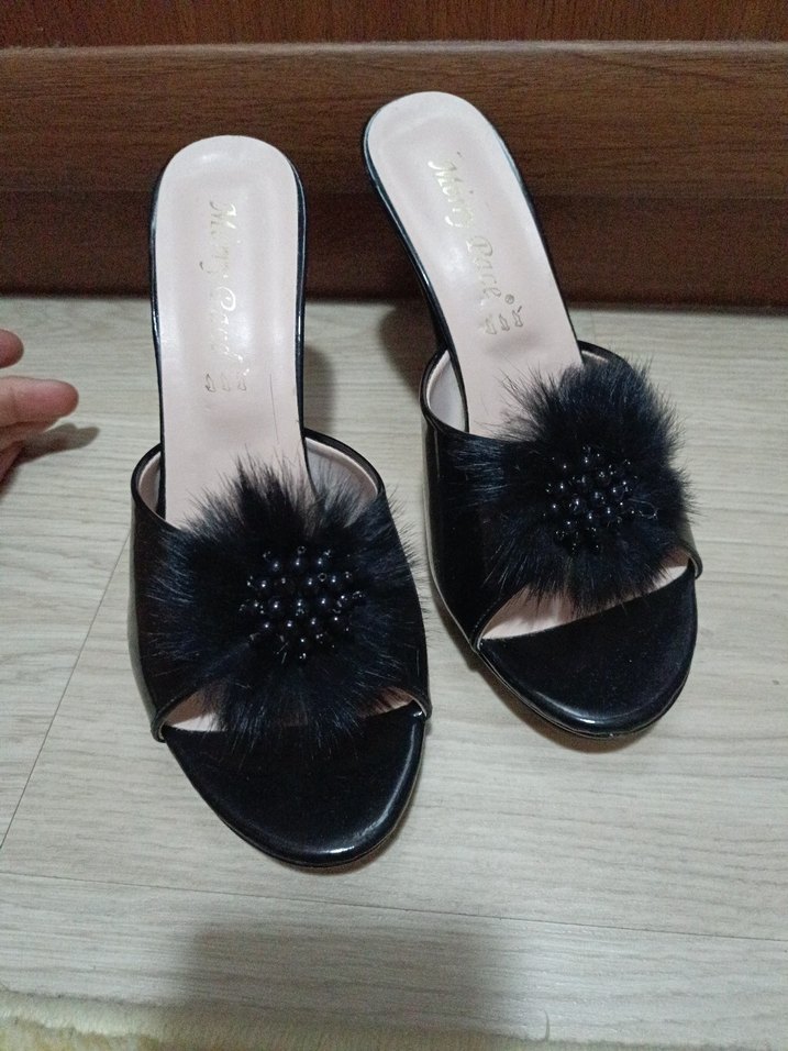 Diger Siyah Tüylü Yüksek Topuklu Kadın Terlik - Görsel 4