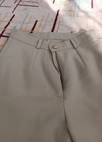 Zara Zara kalıp pantolon yenidir ,taş rengi