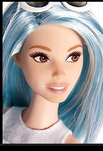 Barbie fashionistas