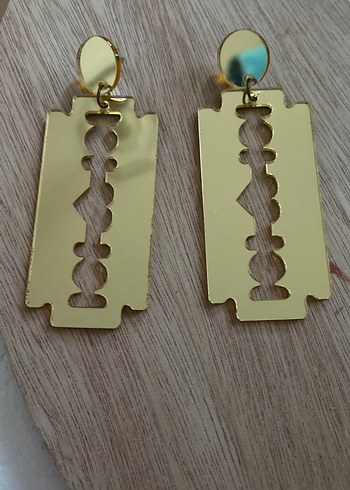 Altın Renkli Retro Kadın Küpeler - Görsel 2