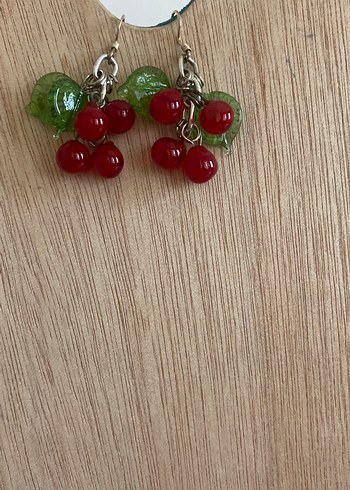 Kırmızı Boncuklu Mini Bohem Küpe - Görsel 4