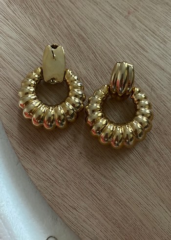 Altın Renkli Modern Klasik Midi Küpe - Görsel 2