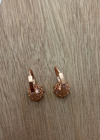 Altın Renkli Parlak Midi Küpe - Görsel 3