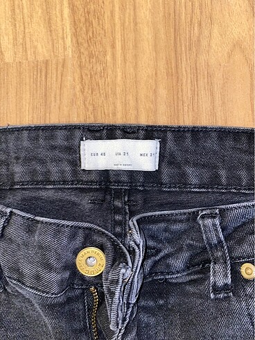 31 Beden siyah Renk orjinal Zara erkek jeans