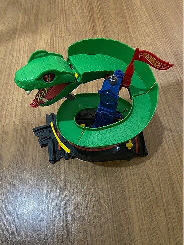  Hot wheels kobra seti