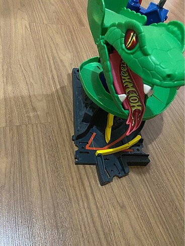  Beden Hot wheels kobra seti