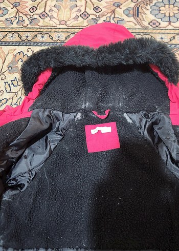 6-7 yaş kırmızı kapşonlu erkek çocuk mont - Görsel 5