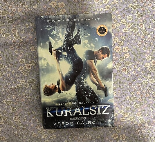 Kuralsız Veronica Roth