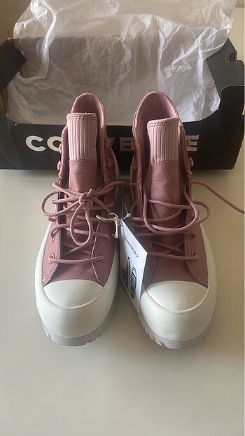 Converse waterproof bot