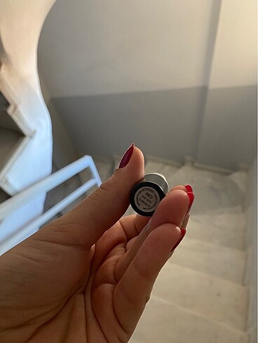 Beden kırmızı Renk mac ruj