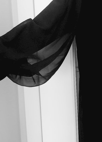 Siyah Uzun Pilili Kadın Elbise - Görsel 2