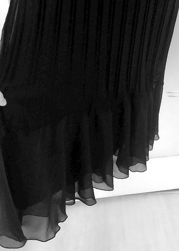 Siyah Uzun Pilili Kadın Elbise - Görsel 4