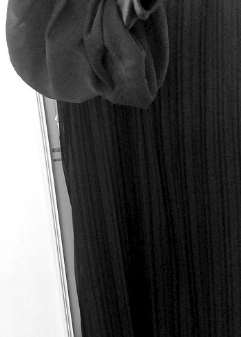 Siyah Uzun Pilili Kadın Elbise - Görsel 3