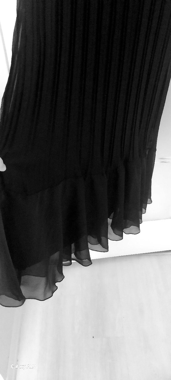 Siyah Uzun Pilili Kadın Elbise - Görsel 4