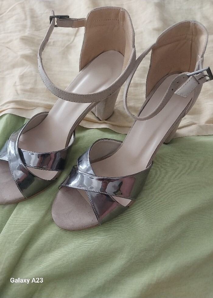 Topuklu ayakkabi - Görsel 3