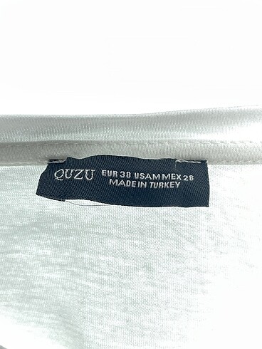 38 Beden beyaz Renk Quzu T-shirt %70 İndirimli.