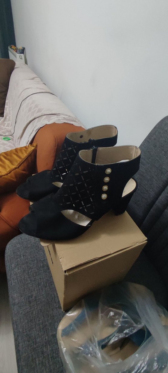 Kadın Siyah Kemerli Dolgu Topuk Ayakkabı - Görsel 2