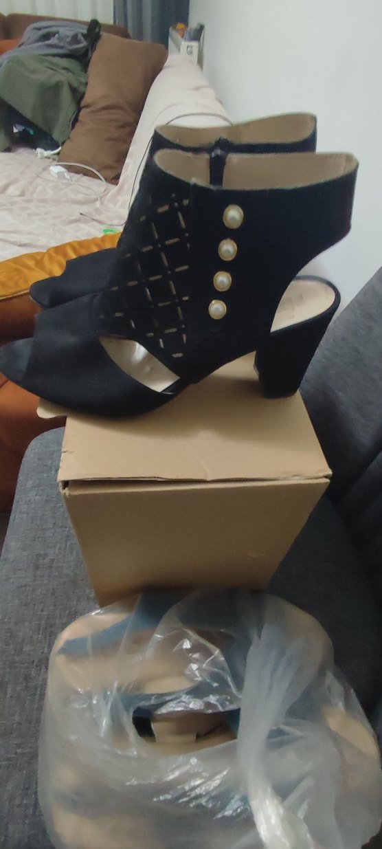 Kadın Siyah Kemerli Dolgu Topuk Ayakkabı - Görsel 3