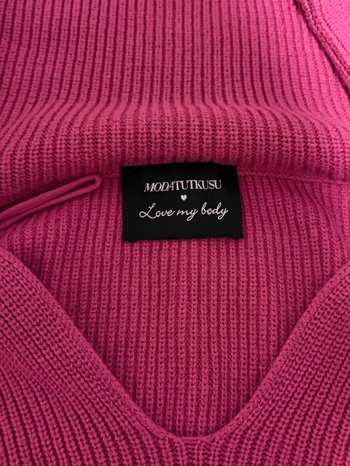 Pembe V Yakalı Örgü Kadın Kazak - Görsel 3