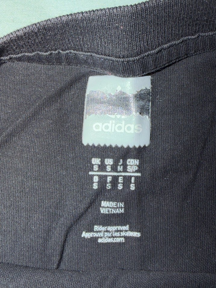 Adidas Siyah Baskılı Unisex Tişört - Görsel 2