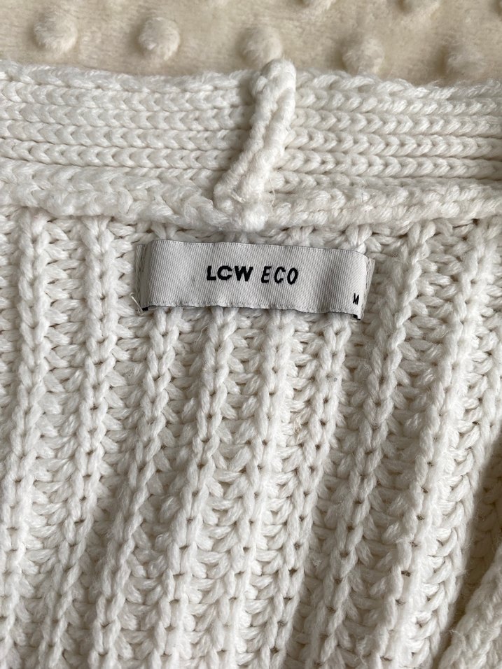 Beyaz Örgü Hırka - Görsel 3