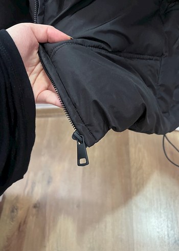 xs Beden siyah Renk Zara Kapüşonlu Şişme Mont