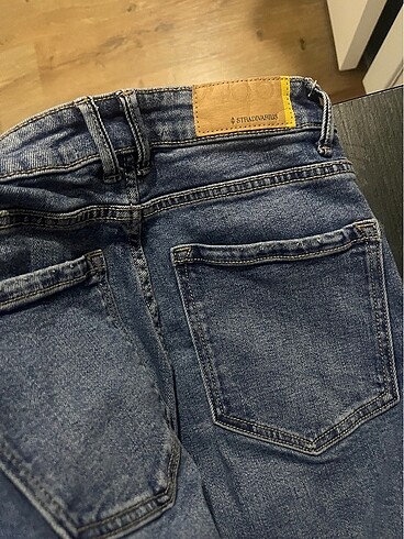 m Beden mavi Renk Stradivarius Mom Jean