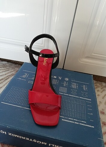 38 Beden kırmızı Renk Topuklu ayakkabı 
