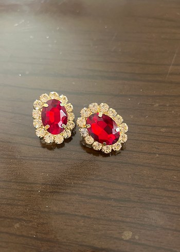 Kristal taşlarla çevrelenmiş kırmızı çek kristali vintage küpe - Görsel 2