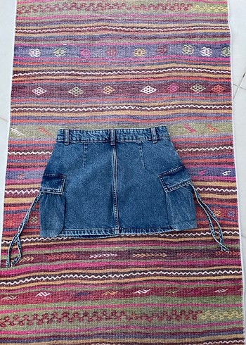 Pull and Bear Kadın Çok Cepli Mini Kot Etek
