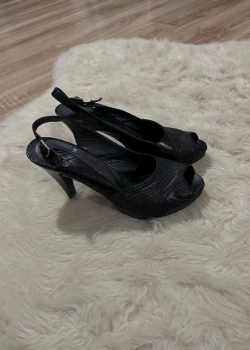 Klasik Siyah Yılan Desenli Platform Topuklu Ayakkabı