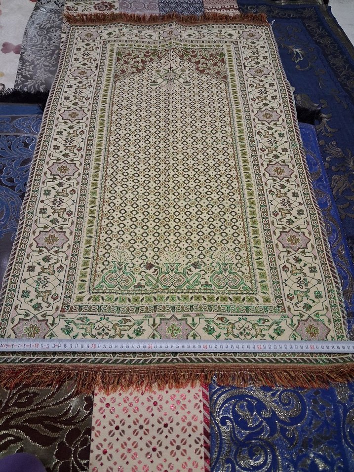 Çok Renkli Desenli Geleneksel Halı seccade - Görsel 2