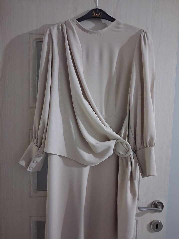 Bej Drapeli Uzun Kadın Elbise - Görsel 2