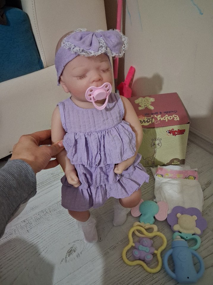 Mor gerçekçi Bebek Oyuncağı ve Aksesuarları - Görsel 4