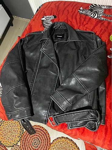 Kadin/Erkek deri ceket Pull&Bear