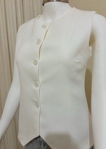 Düğmeli Beyaz Kadın Yelek - Görsel 3