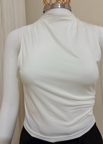 Beyaz Yüksek Yakalı Kolsuz Mini Tulum - Görsel 2