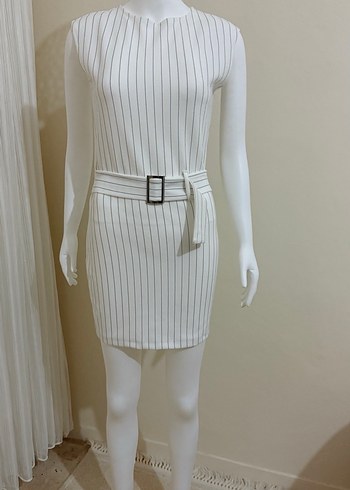 Kemer Detaylı Beyaz Çizgili Mini Elbise - Görsel 2