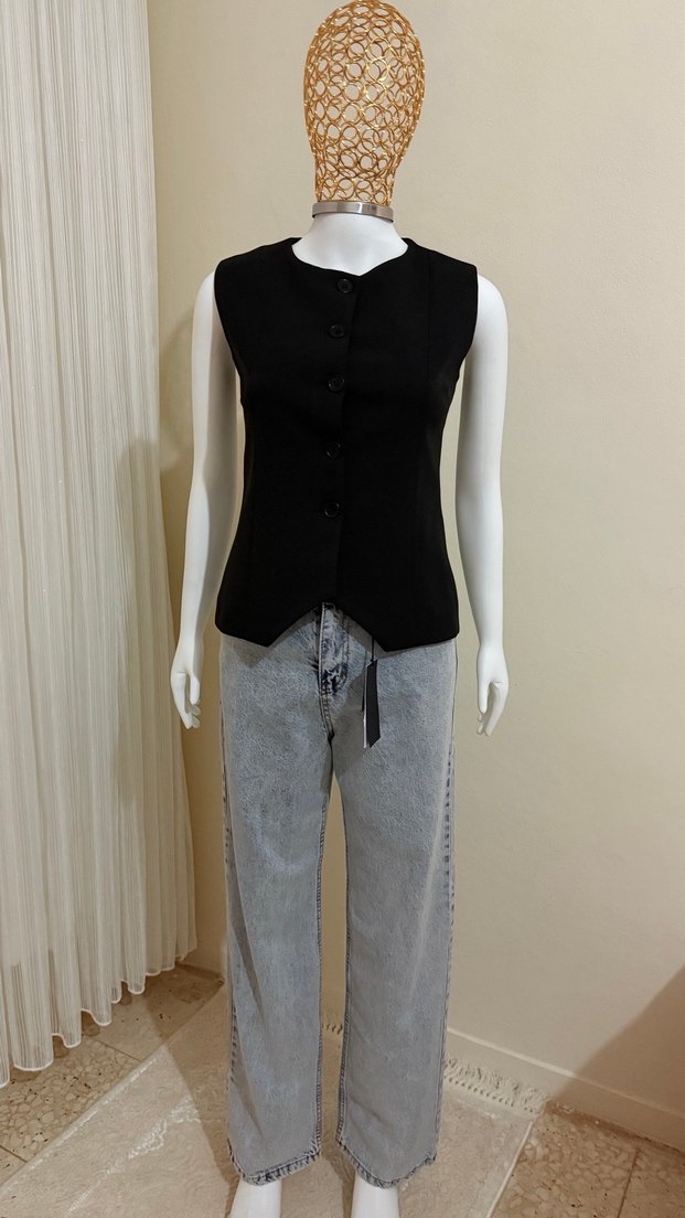 Düğmeli Siyah Kadın Yelek - Görsel 3