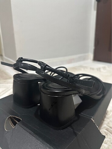 38 Beden siyah Renk Çok bantlı topuklu ayakkabı