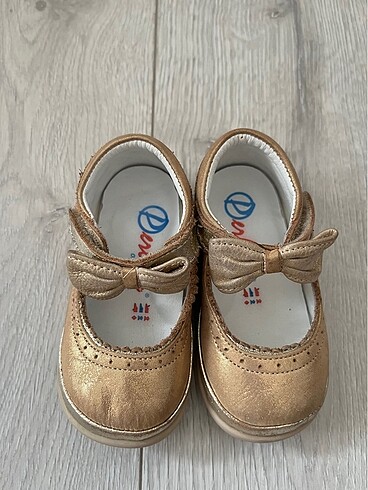 Dore kız bebek ayakkabısı