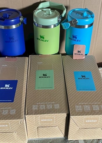 Parlak Yeşil Stanley Termos Matara - Görsel 2