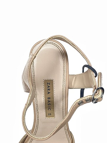 39 Beden ten rengi Renk Zara Platform %70 İndirimli.