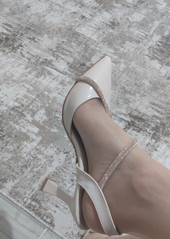 Bej Stiletto Topuklu Bağcıklı Kadın Abiye Ayakkabı - Görsel 9