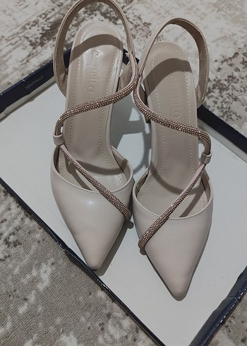 Bej Stiletto Topuklu Bağcıklı Kadın Abiye Ayakkabı - Görsel 5