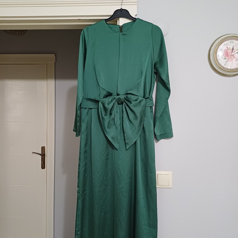 Yeşil Saten Uzun Drapeli Kadın Elbise - Görsel 2