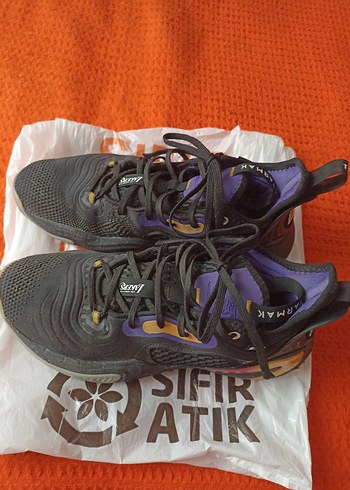 Mor Detaylı Bağcıklı Basketbol Ayakkabısı - Görsel 5