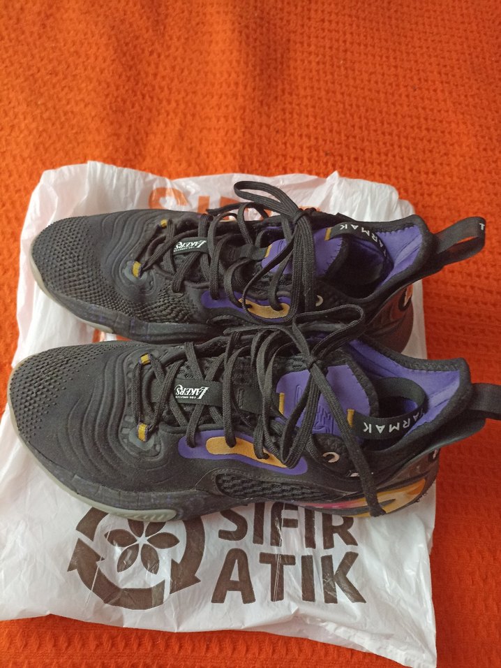 Mor Detaylı Bağcıklı Basketbol Ayakkabısı - Görsel 5