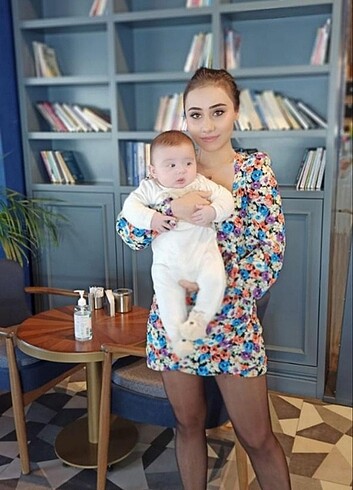 Zara çiçekli elbise
