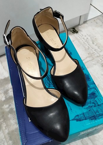 Siyah Tokalı Topuklu Kadın Ayakkabı - Görsel 2